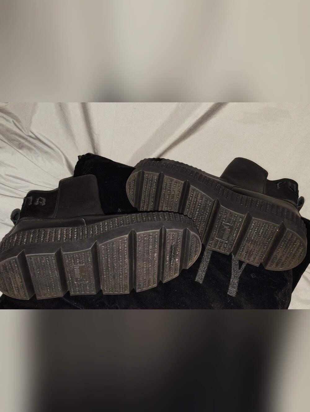 Puma x Fenty by Rihanna Chelsea Sneaker Boot 8.5 (Fits 8) With Storage Bag - Picture 8 of 14